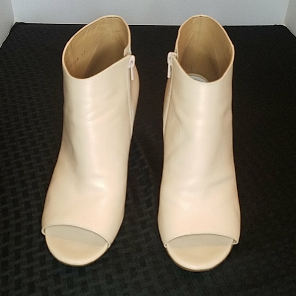 Maison Margiela Nude Leather Ankle Booties Size 7 - Picture 2 of 8